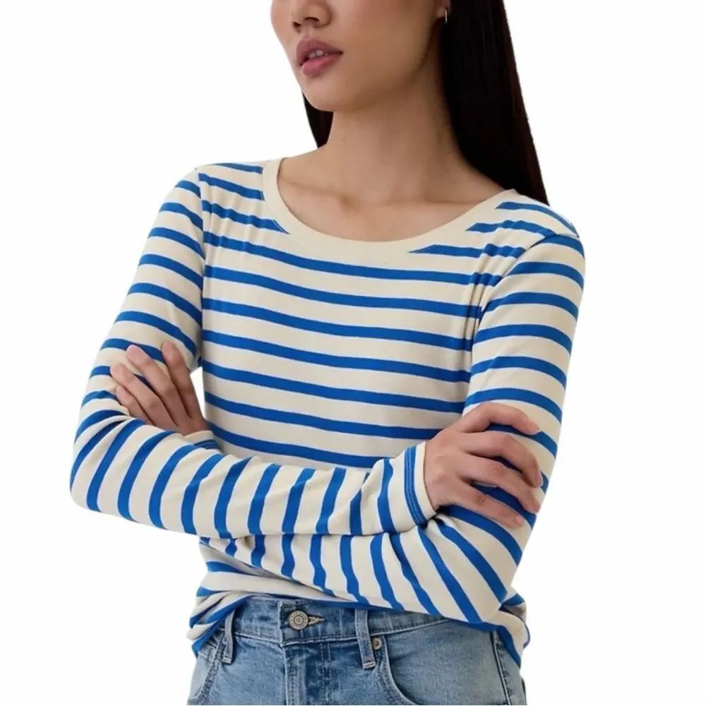 Gap Women's Blue Stripe Favorite Crewneck T-Shirt Long Sleeve Small NWOT